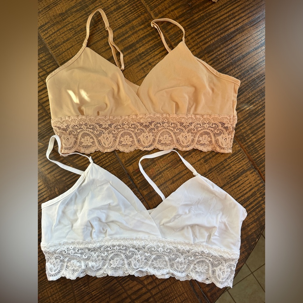 Commando Tulip Lace Bralette set in tan and white